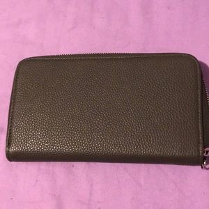 Thirty-one Benjamin wallet